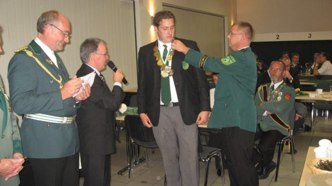 bild-siegerehrung-gem-pokal-huenxe